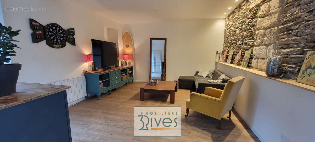 Maison à SAINT-SATURNIN-SUR-LOIRE