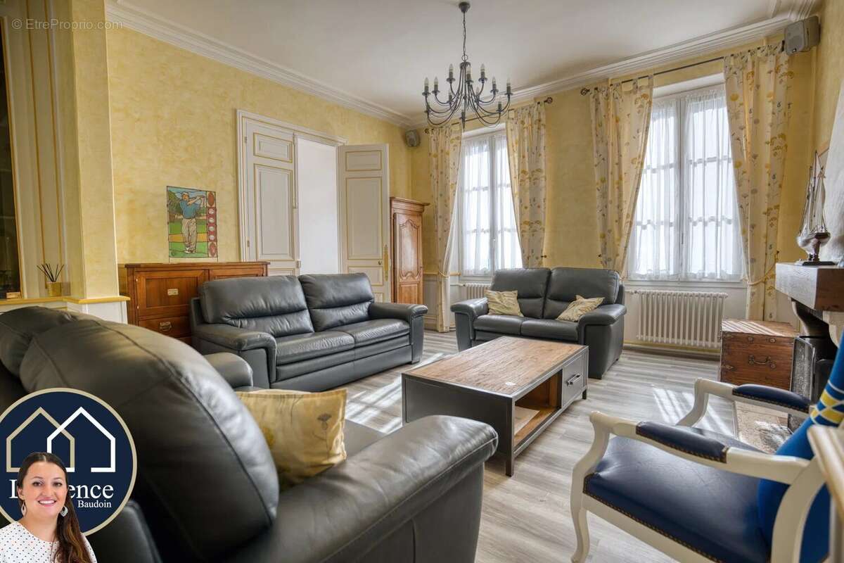 Maison 303 m² à Nogent-Le-Roi  - photo 7
