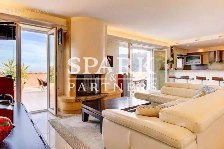 Appartement à EZE