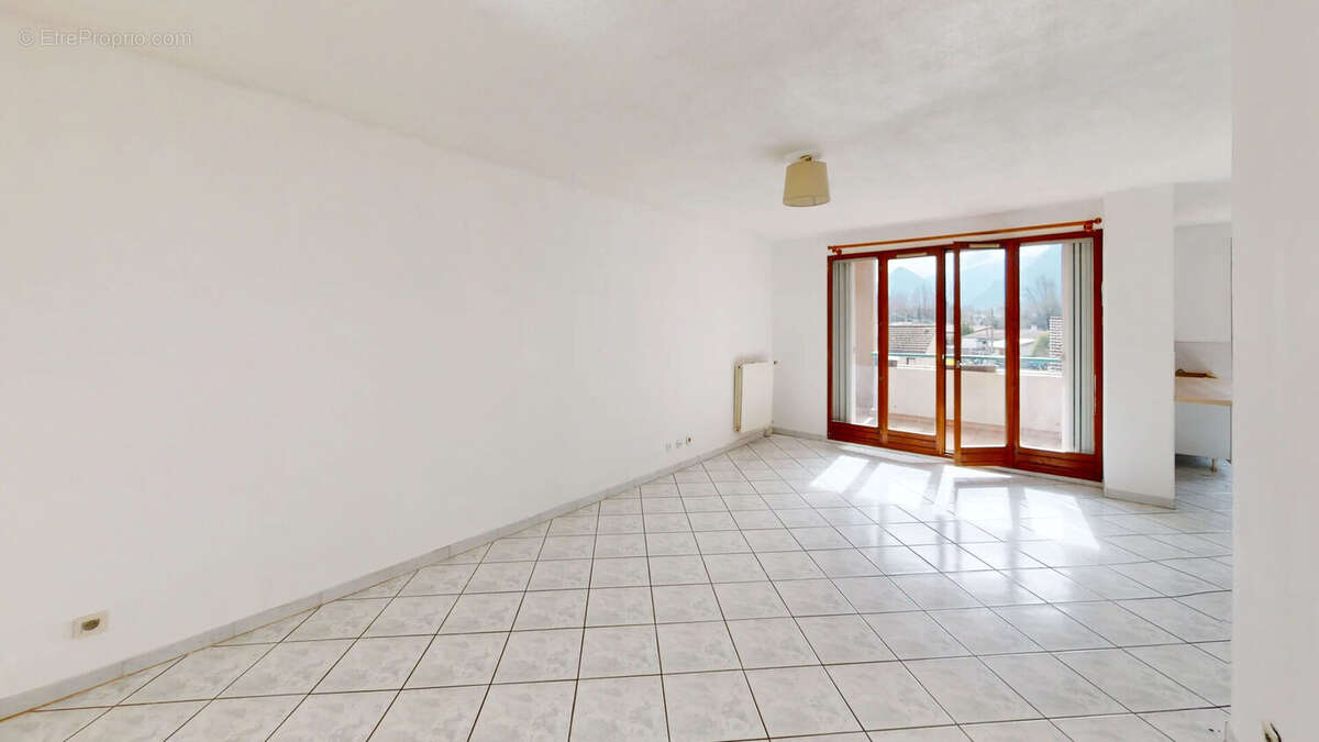 Appartement à LE PONT-DE-CLAIX