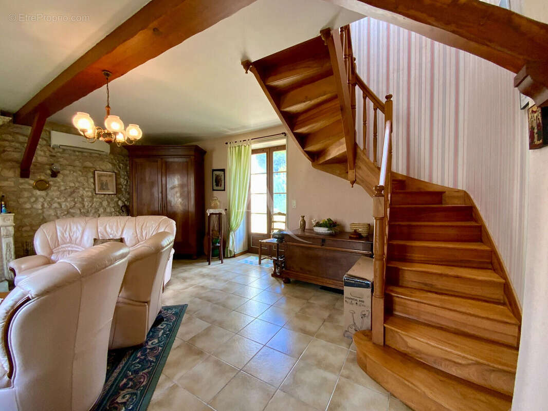 Maison à MIRAMBEAU