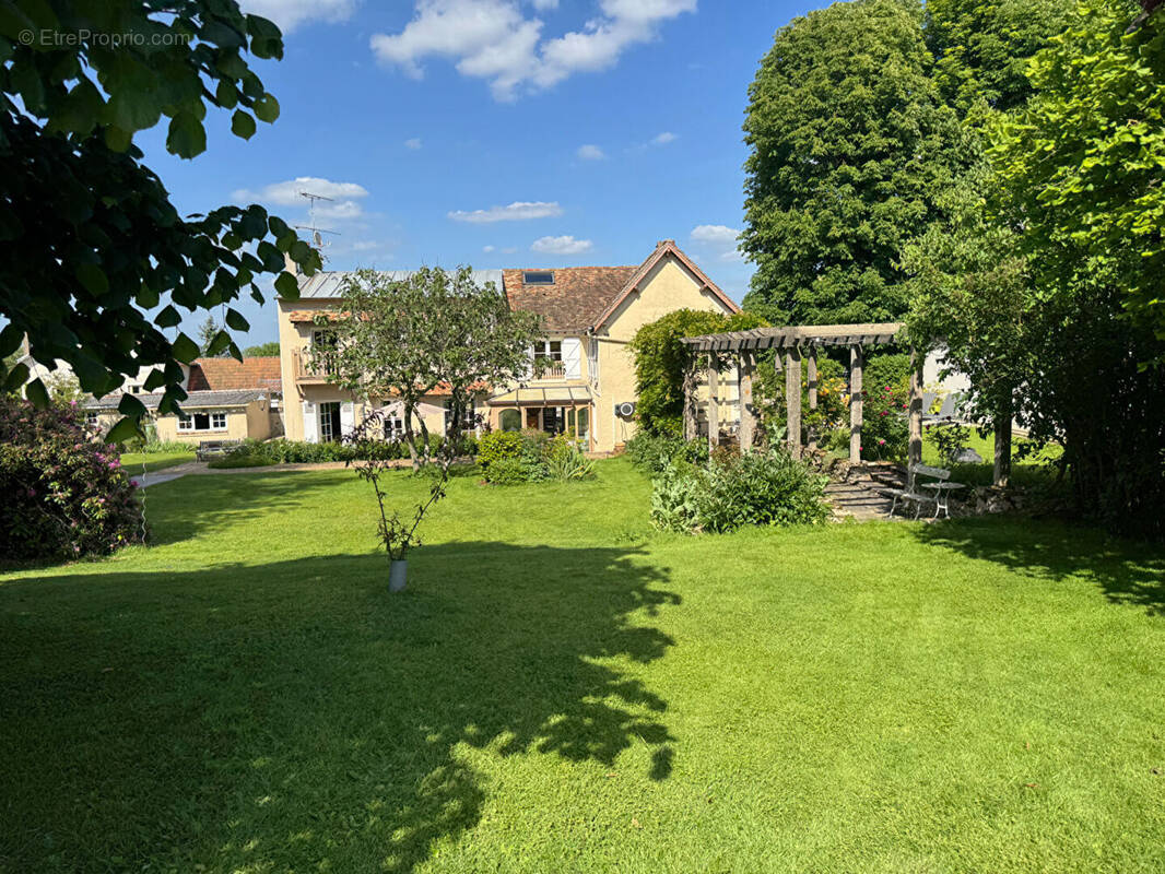Maison à MONTFORT-L'AMAURY