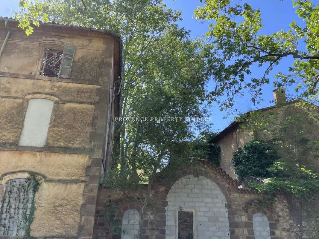 Maison à LE CANNET-DES-MAURES