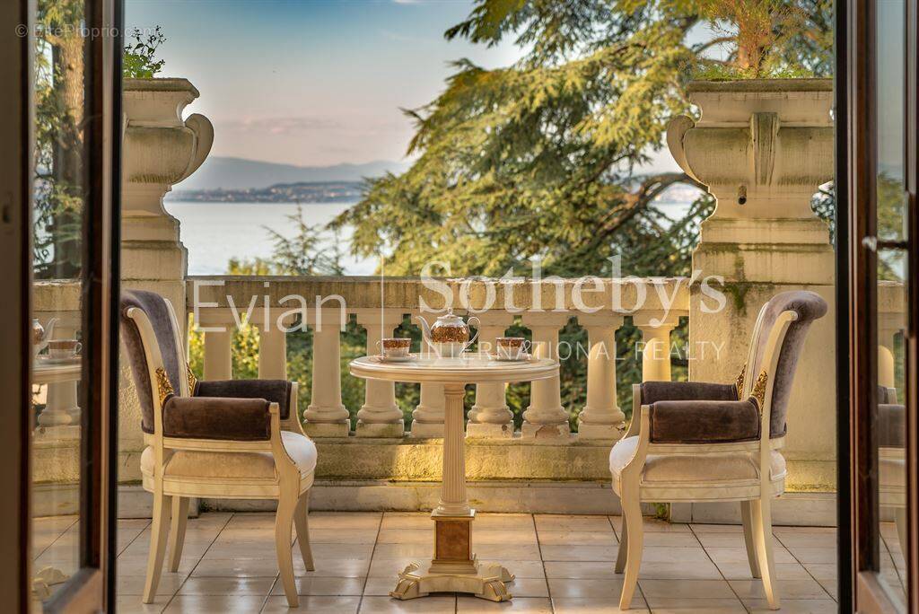 Appartement à EVIAN-LES-BAINS