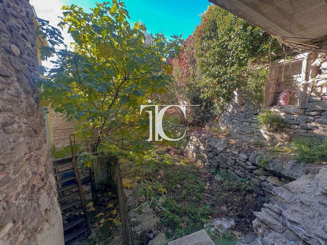 Maison à SAINT-AMBROIX