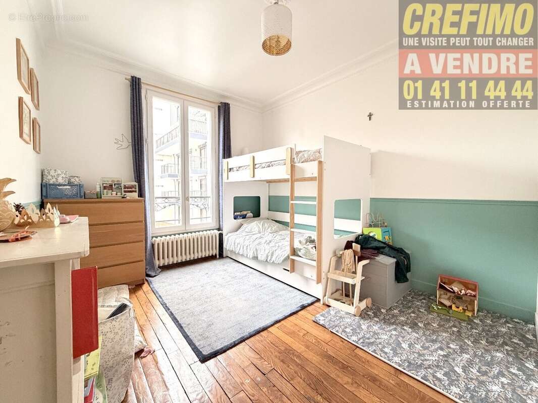 Appartement à COURBEVOIE