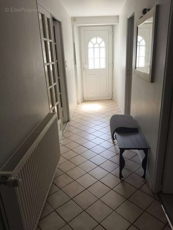 Maison 206 m² à Chize  - photo 6