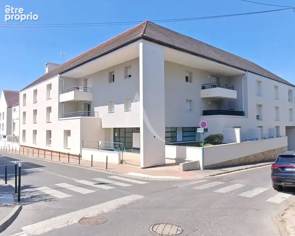 Montévrain : Grand studio de 32m2 avec extérieur et parking - photo 6