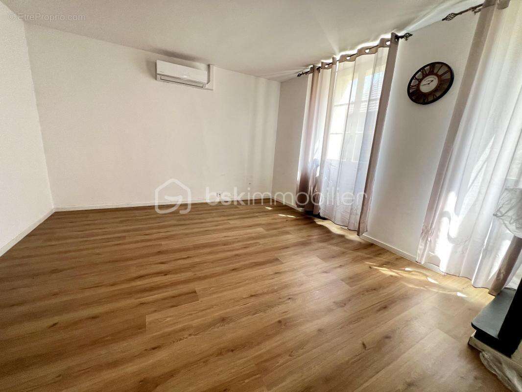 Appartement à MOUROUX