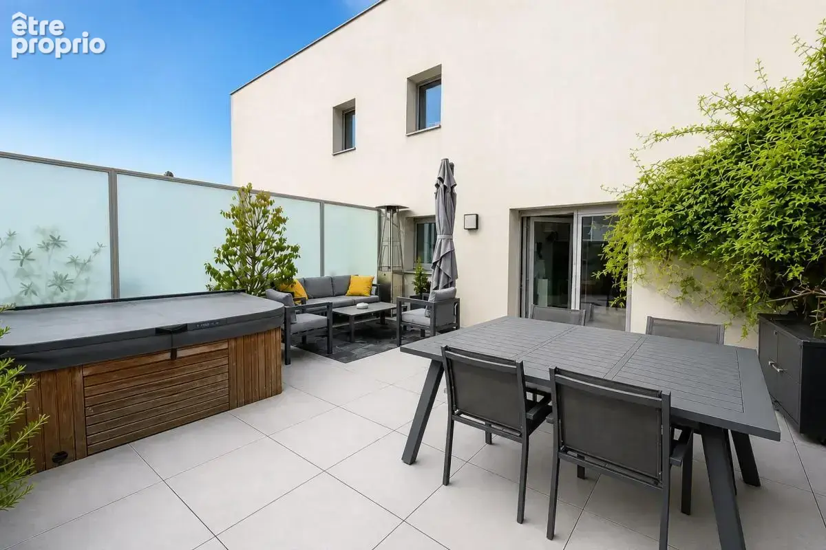 Appartement T4 de 86 m²en duplex situé à Villeurbanne - photo 2