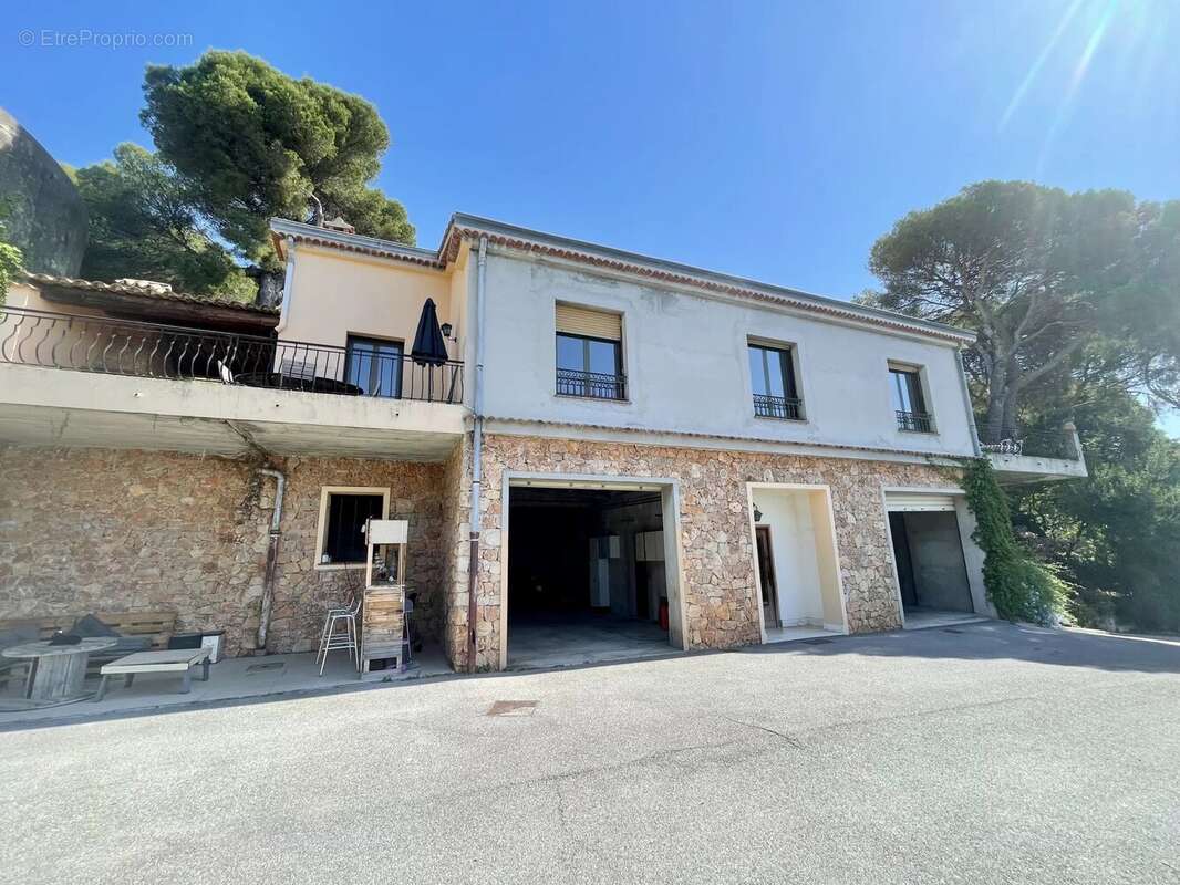 Appartement à BEAUSOLEIL