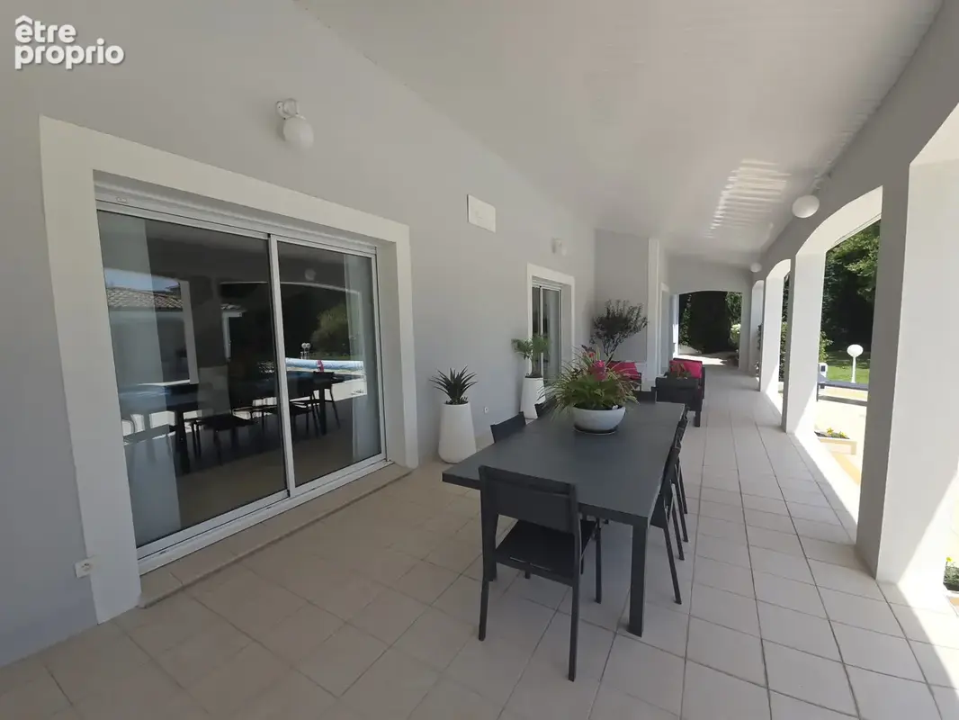 Villa d'architecte de 240m2 sur un terrain de 1500m2 avec piscine à Castelginest - photo 15