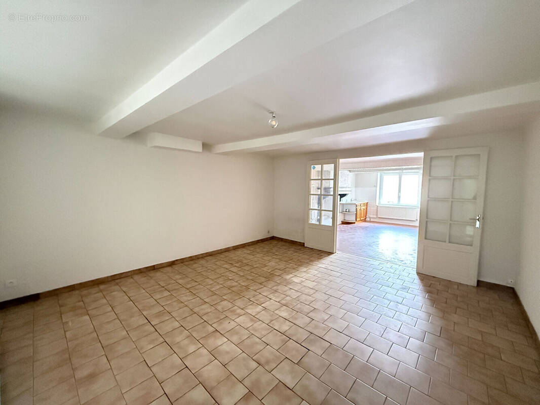 Maison à RENWEZ