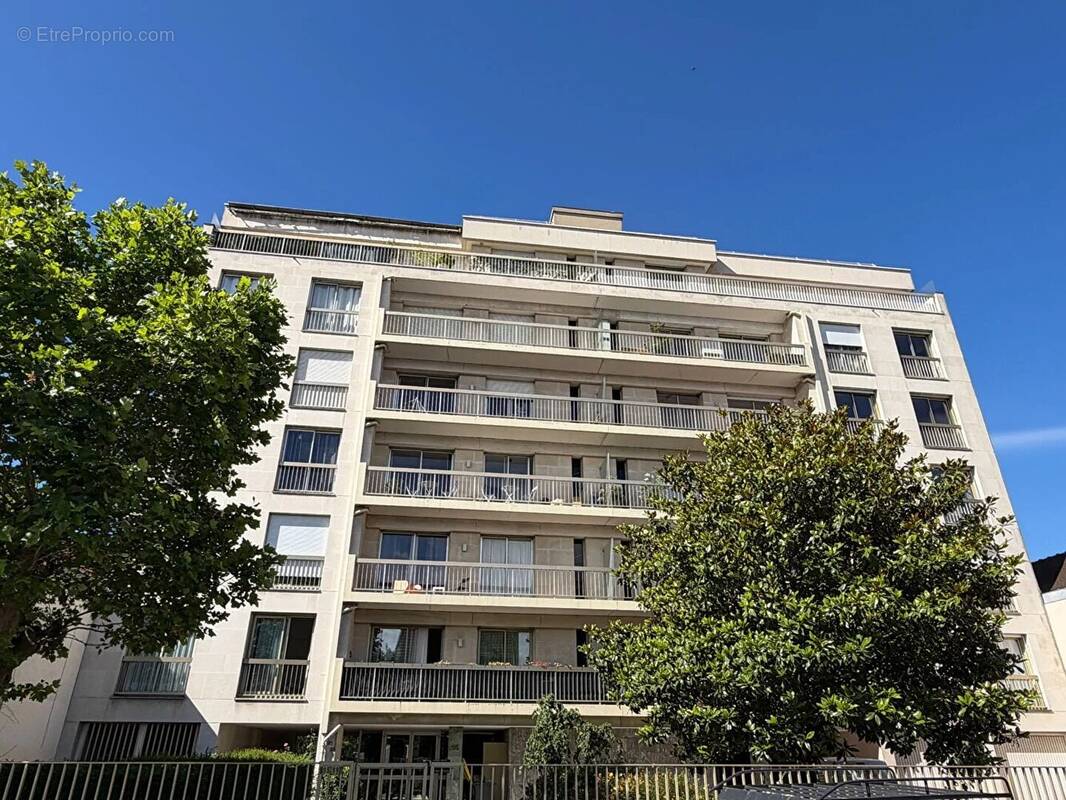 Appartement à BOIS-COLOMBES