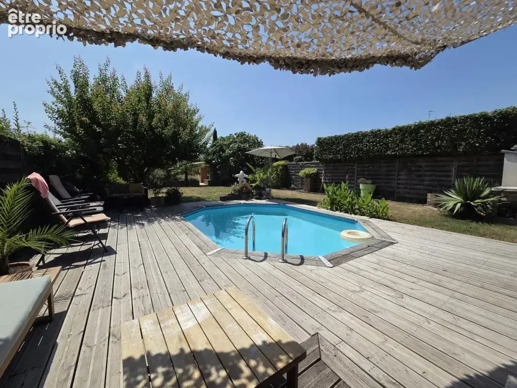 Superbe maison renovee offrant 132m² sur 495m² ac piscine !! - photo 15