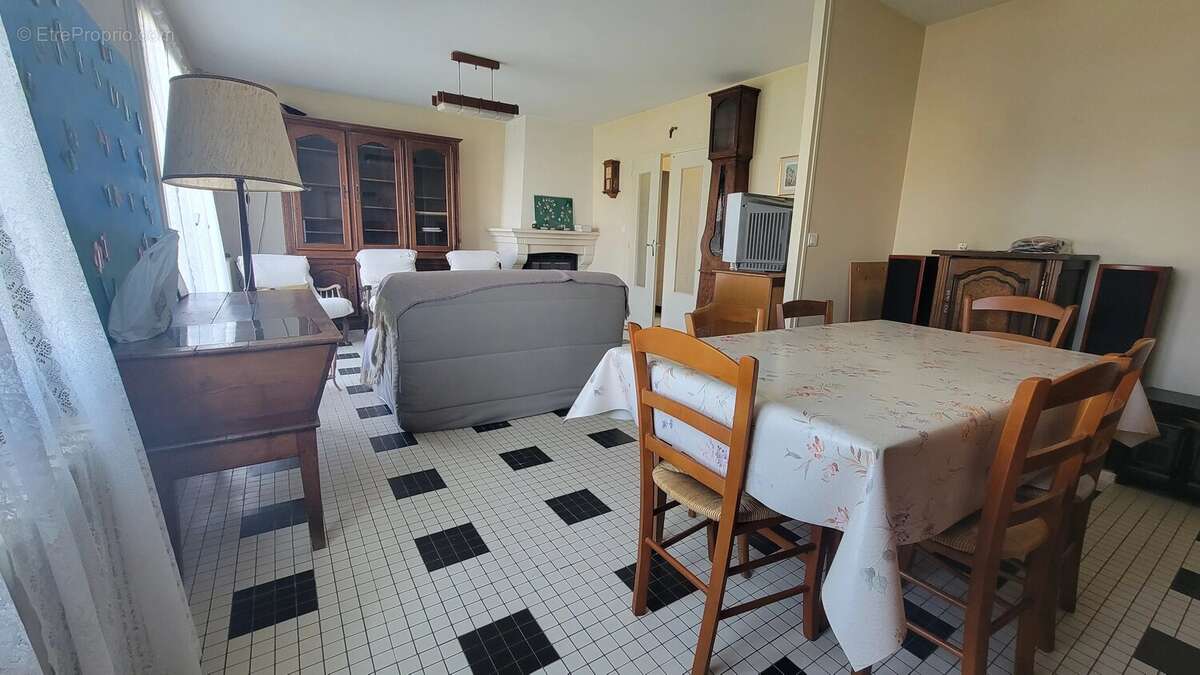 Maison à RUFFEC