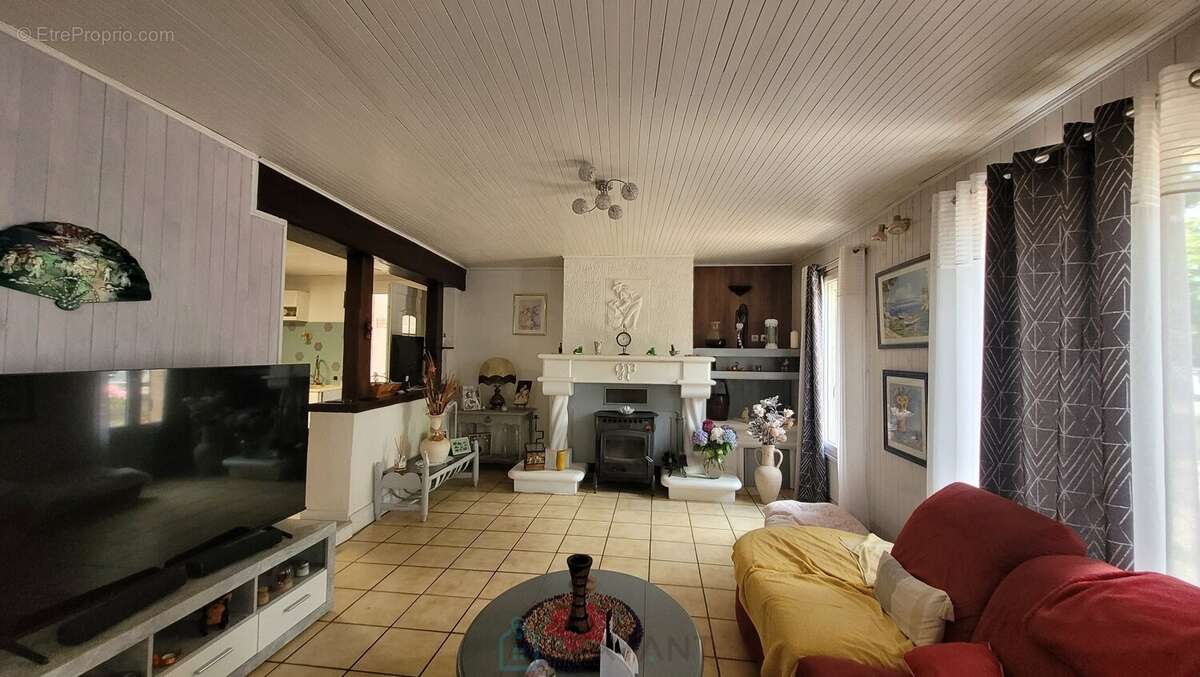 Maison à SAINT-PIERRE-D&#039;EYRAUD