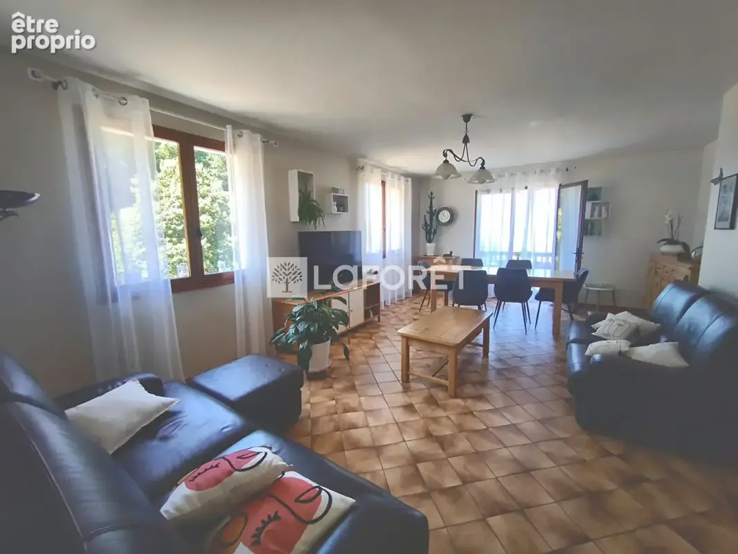 Maison familiale à vendre à Notre Dame des Millieres - Confort et tranquillité assurés - photo 4