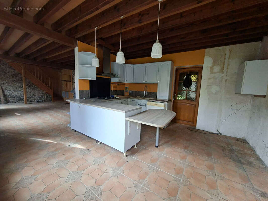 Maison à LE HERIE-LA-VIEVILLE