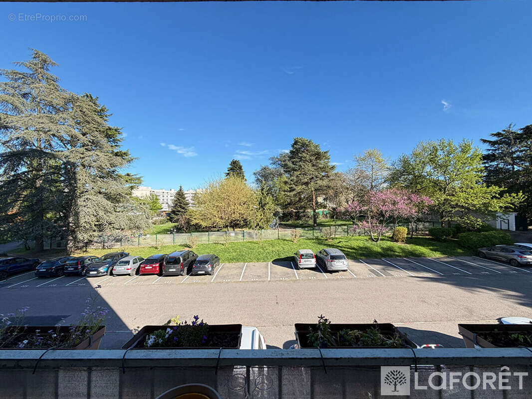 Appartement à OULLINS