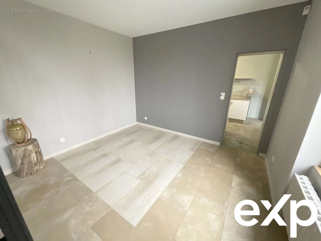 Maison à SAINTE-SAVINE