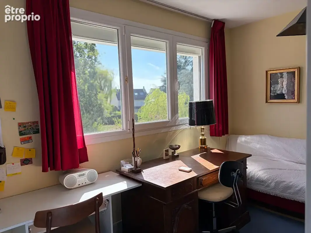LES LOGES EN JOSAS Maison individuelle sur trois niveaux et jardin plan sans vis-à-vis - photo 9