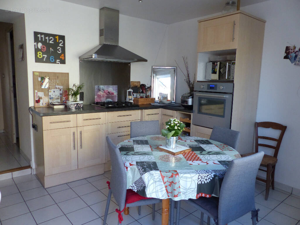 Maison à LA ROCHE-BLANCHE