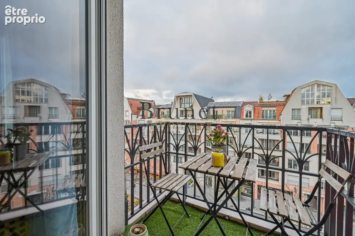 Au pied du rer du parc saint-maur - dernier etage - photo 6
