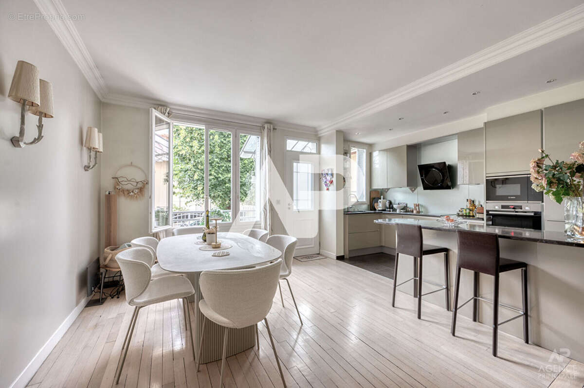 Maison à RUEIL-MALMAISON