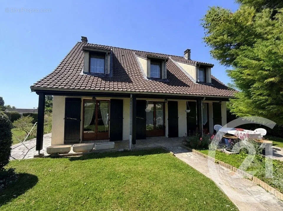 Maison à THORIGNY-SUR-MARNE