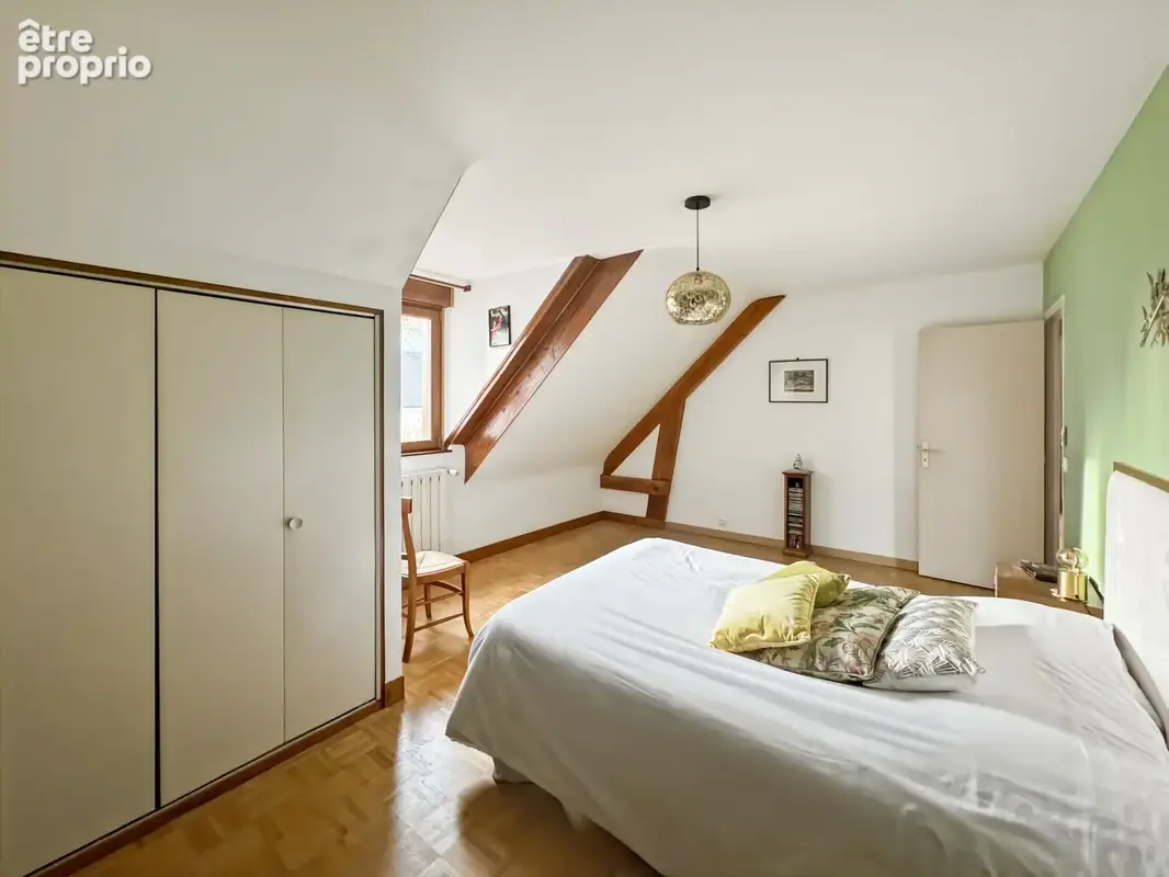 COURBEVOIE 92, Rue Hoche - Maison familiale avec jardins de 111m2 habitables + plus de 52m2 d'annexes (garage - photo 20