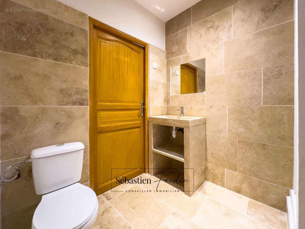 Appartement à vendre 2 pièces LE BEAUSSET (83) - RDC - rénové - paking et commerces à proximité - photo 5