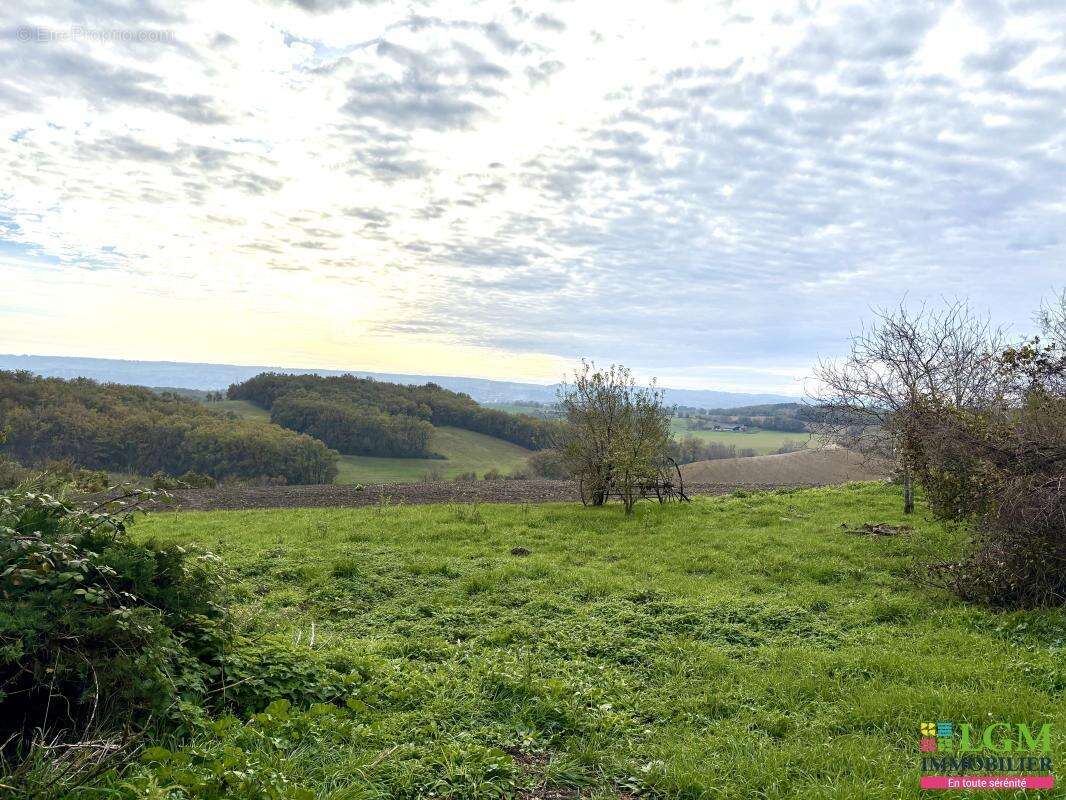Maison à LABESSIERE-CANDEIL