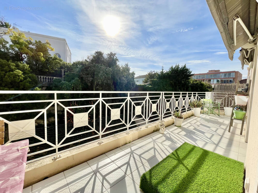 Appartement à LE CANNET