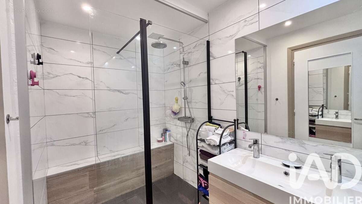 Appartement 85 m² à Saint-Etienne  - photo 5