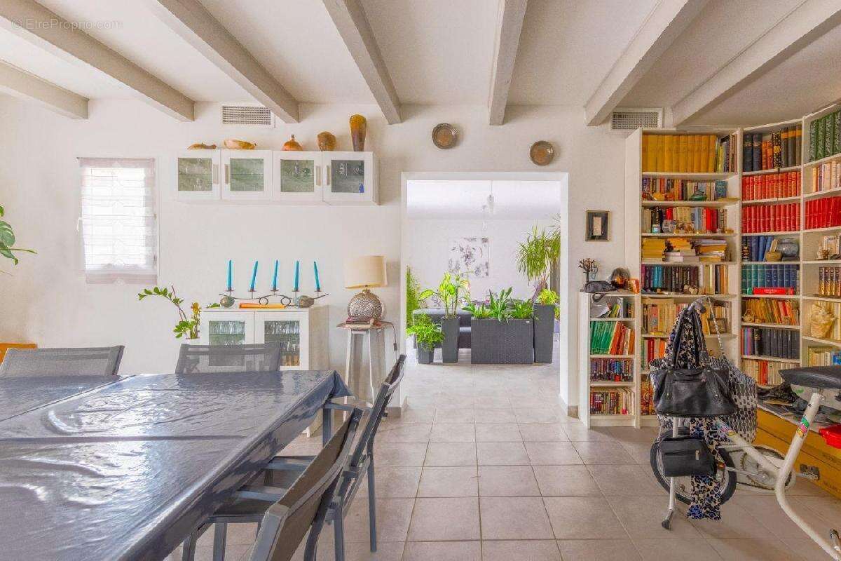 Maison à AIGUES-VIVES