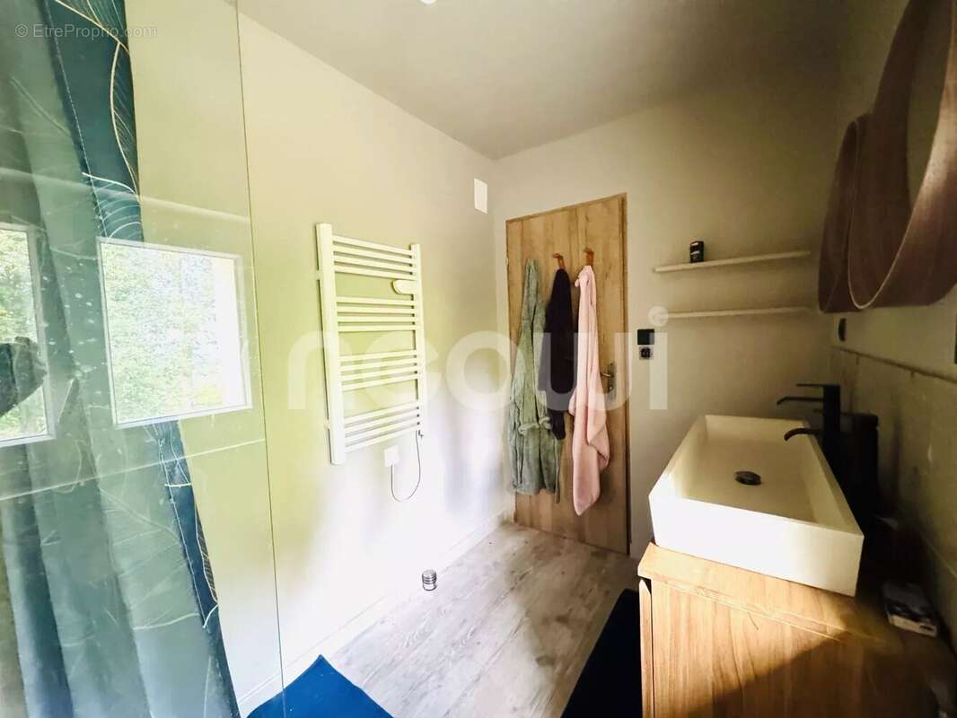 Maison à SAINT-GEORGES-DE-MONS