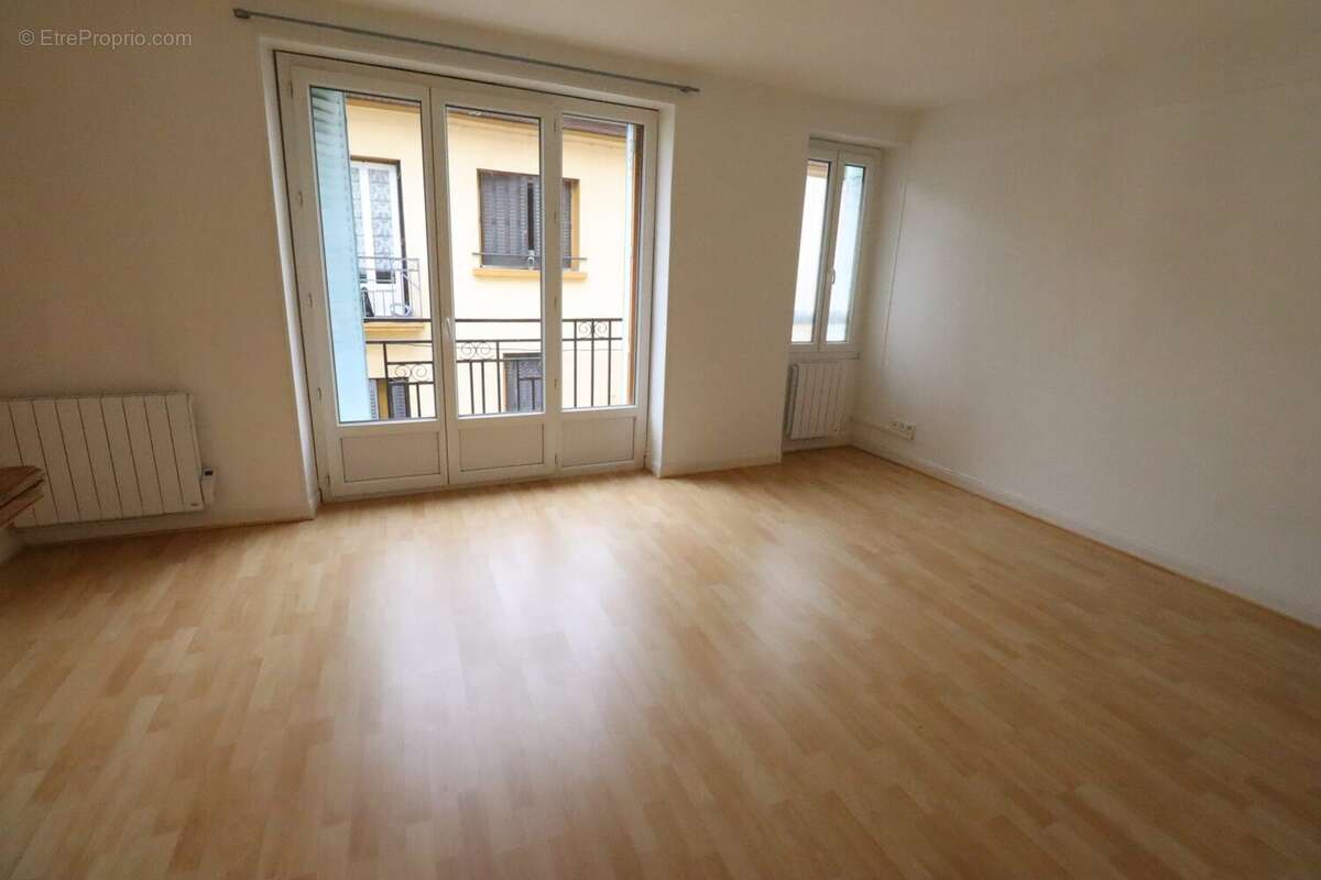 Appartement 122 m² à La Cote-Saint-Andre  - photo 5