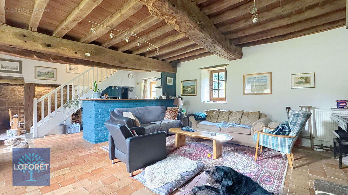 Maison à ANTRAIN