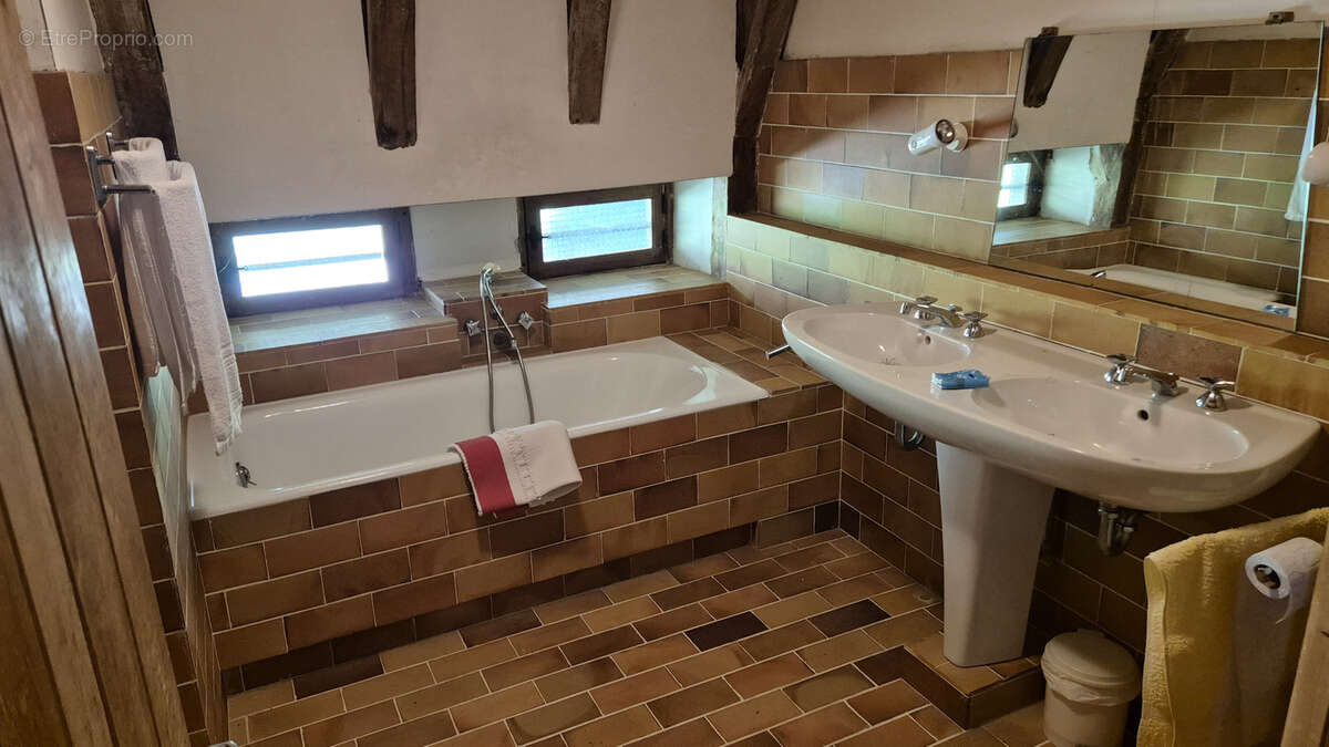 Maison à SAINT-CERNIN