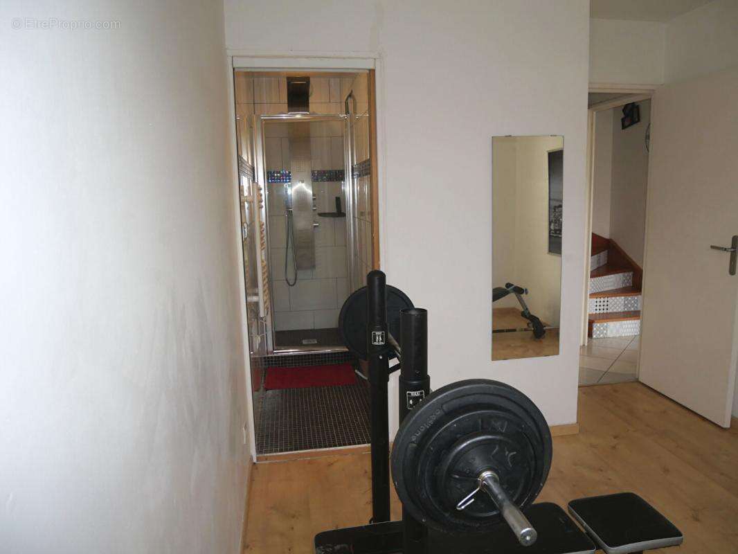 Appartement à MEYZIEU