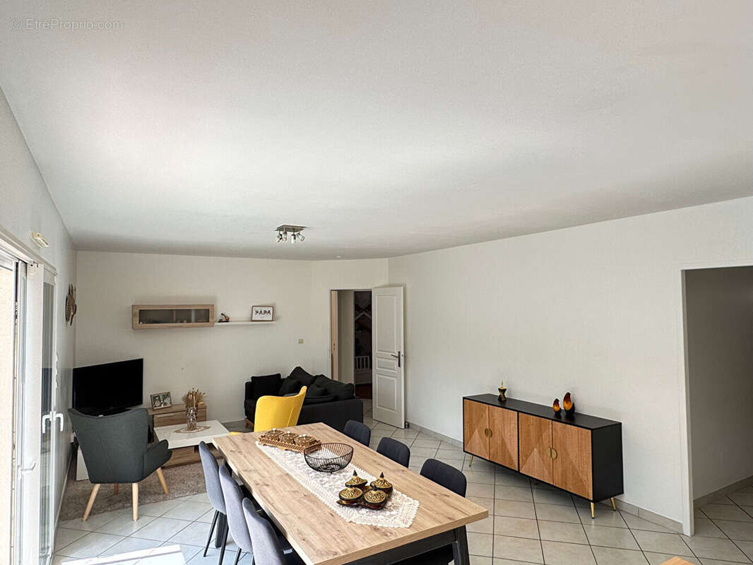 Maison à TONNAY-CHARENTE