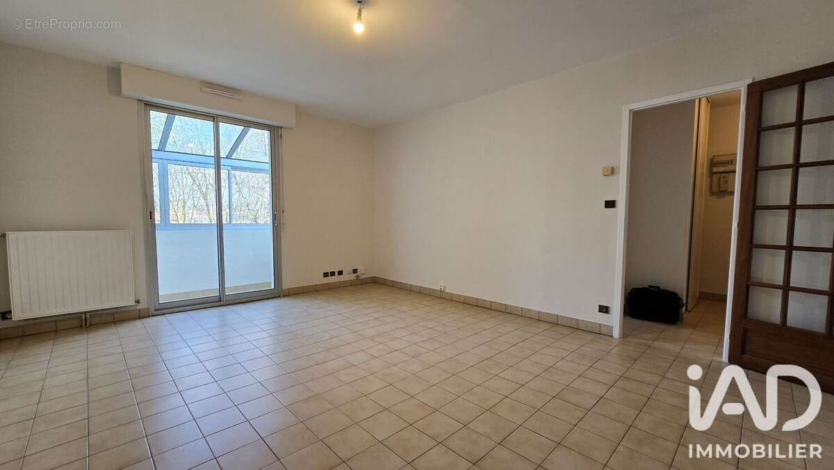 Appartement 65 m² à Niort  - photo 2