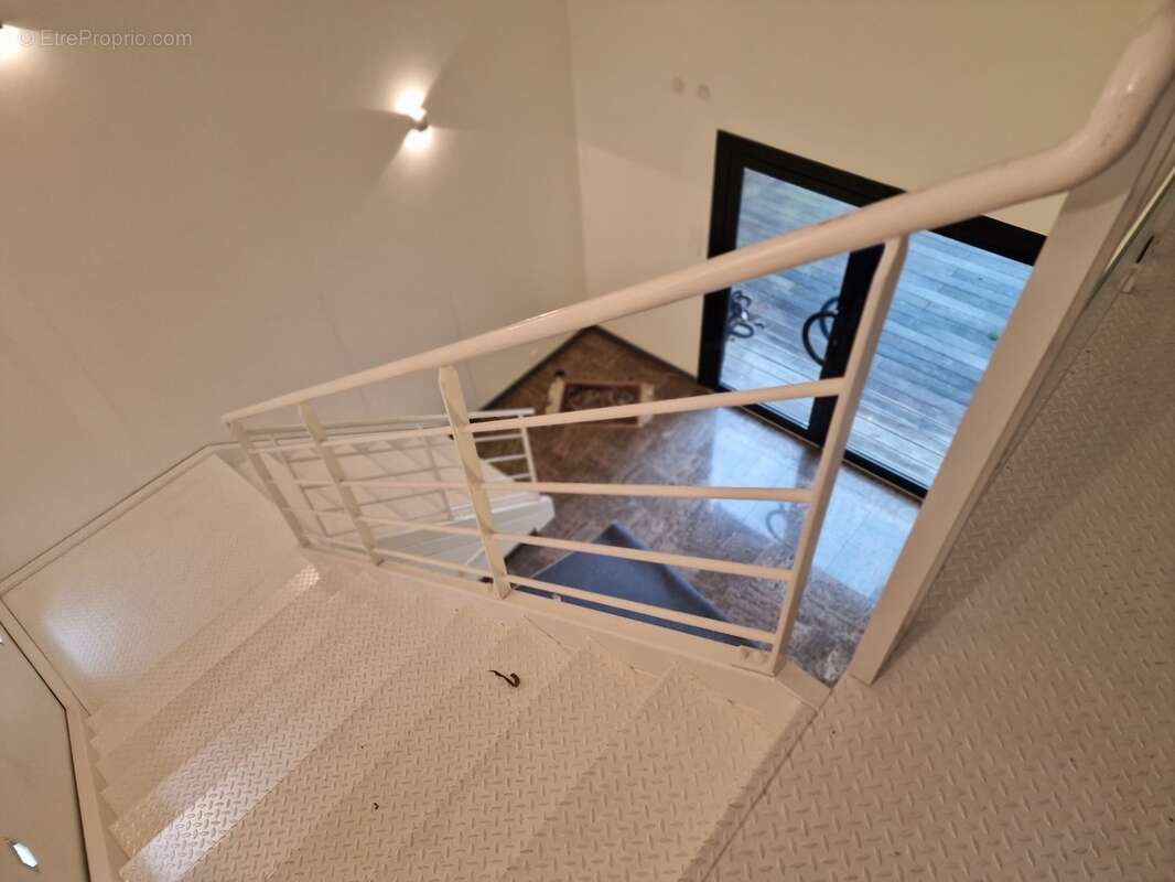 Immeuble à vendre vittel (88) local et 2 appartements spacieux - photo 7