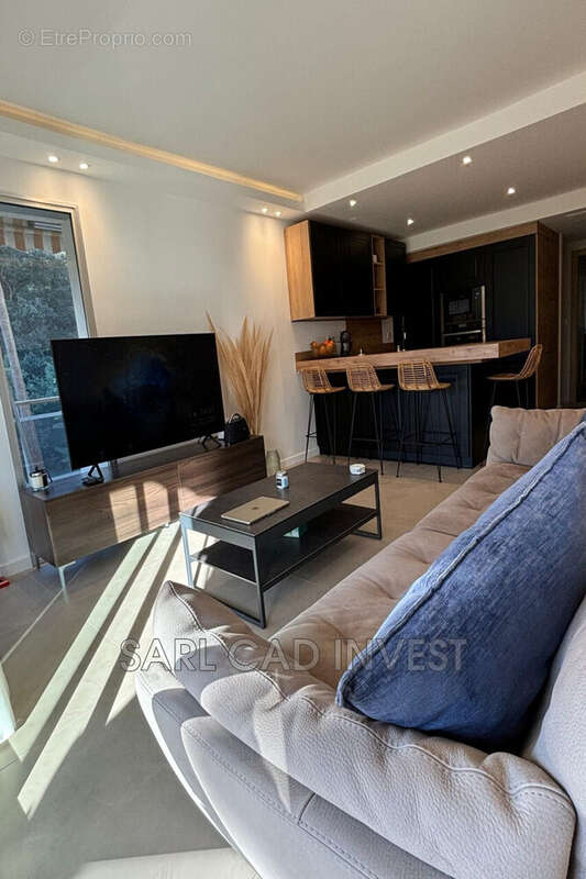 Appartement à VALLAURIS