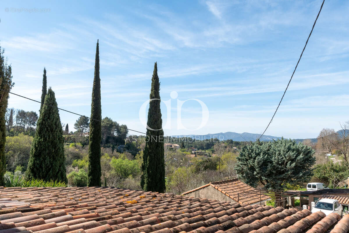 Maison à ROQUEVAIRE