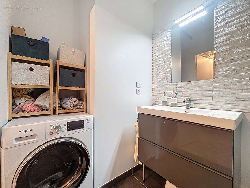 Appartement à DRUMETTAZ-CLARAFOND