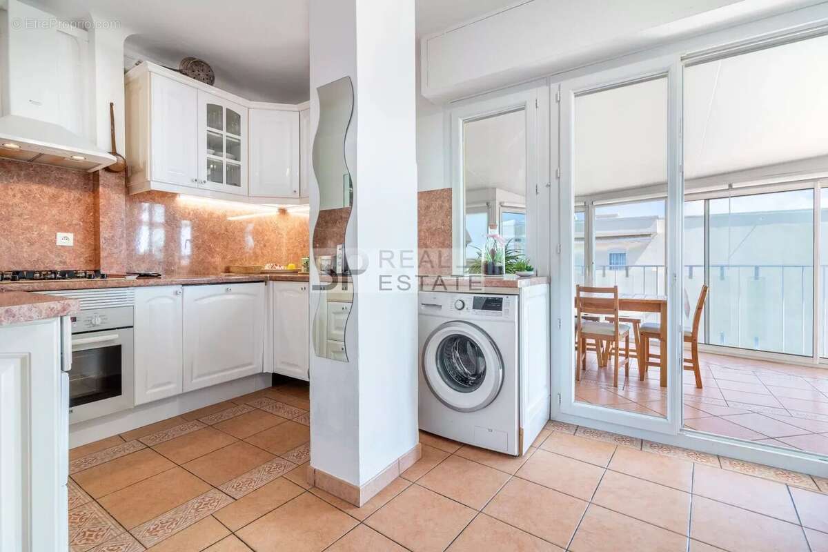 Appartement à LE CANNET