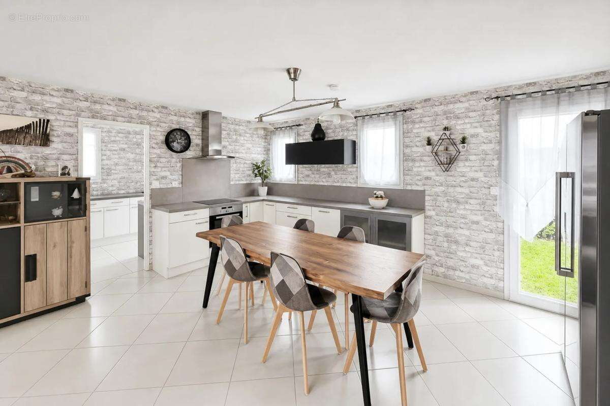 Maison à MONTCARET