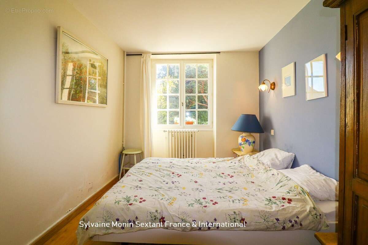 Maison à SAINT-MEDARD-D&#039;EXCIDEUIL